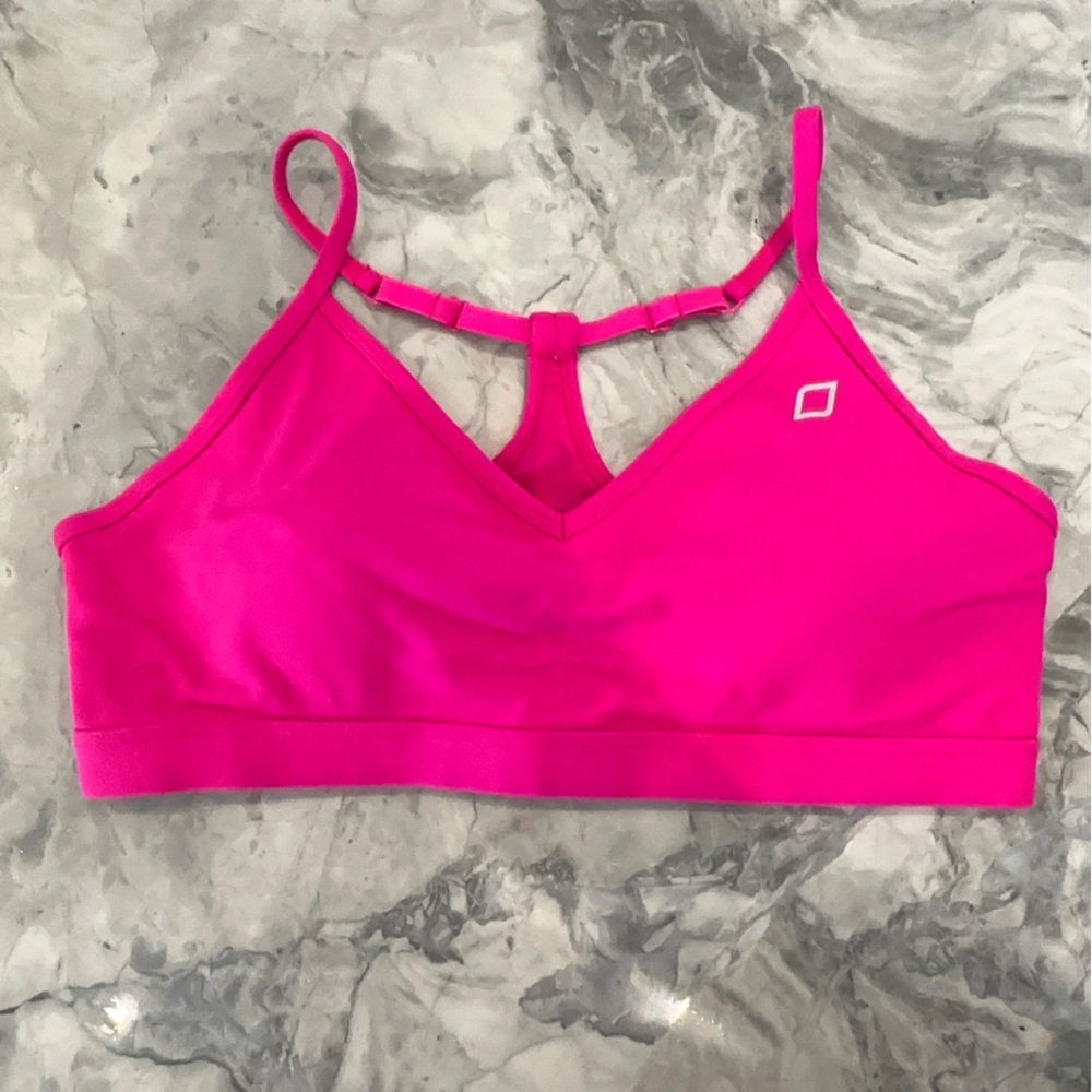 Lorna Jane Barbie pink Lattice Sports Bra size medium